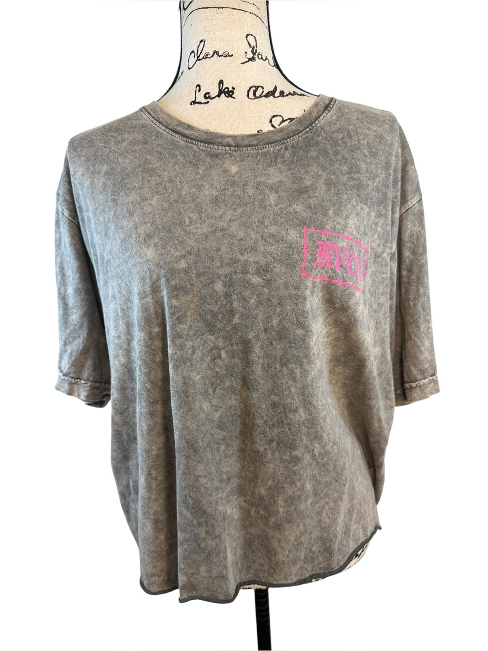 RVCA Washed Gray Cropped Graphic Tee with Pink Logo size XXL